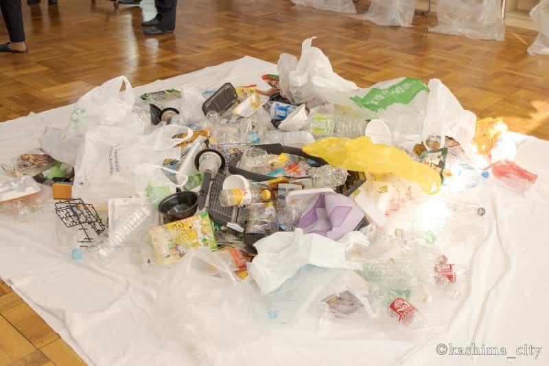 分別ワークショップ　プラスチックごみ