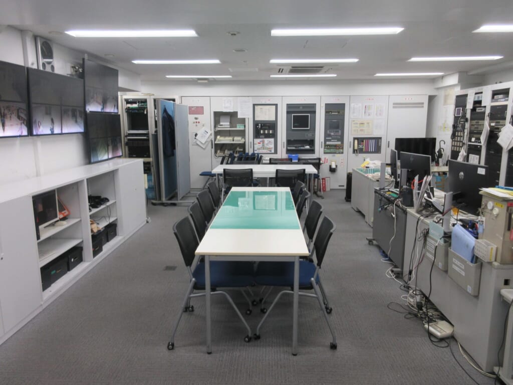 八重洲サービス株式会社