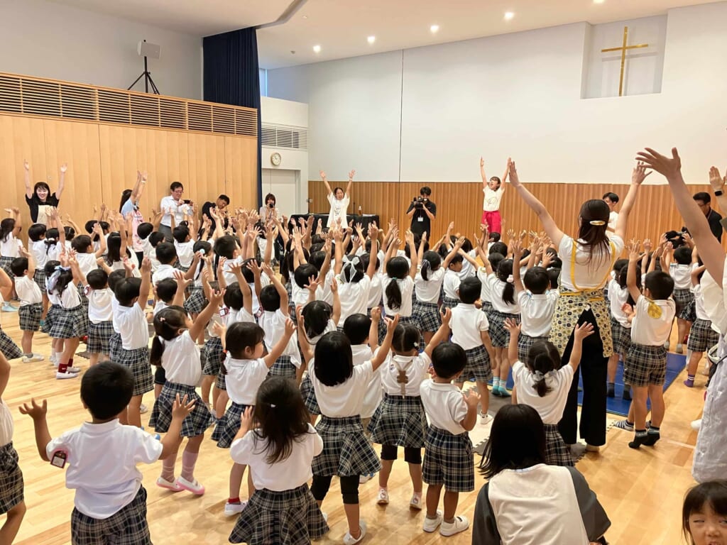 双恵幼稚園での出張授業の様子